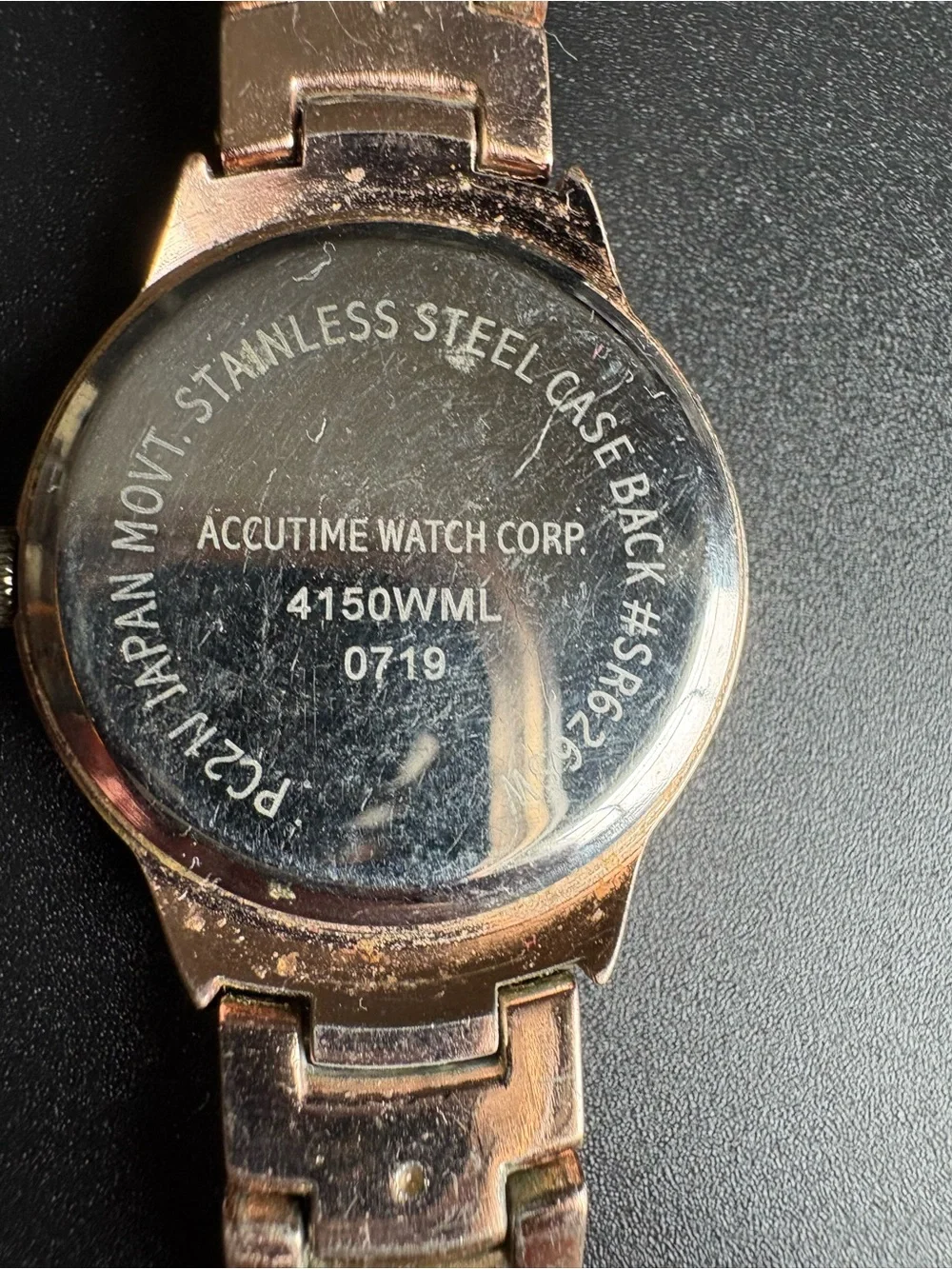 Rose Gold Round Face Women’s Bracelet Watch